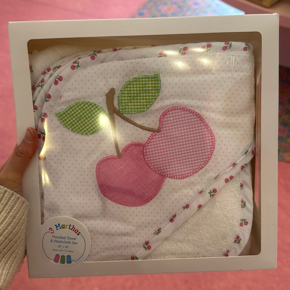 3 Marthas Cherry Hooded Towel & Washcloth Set
